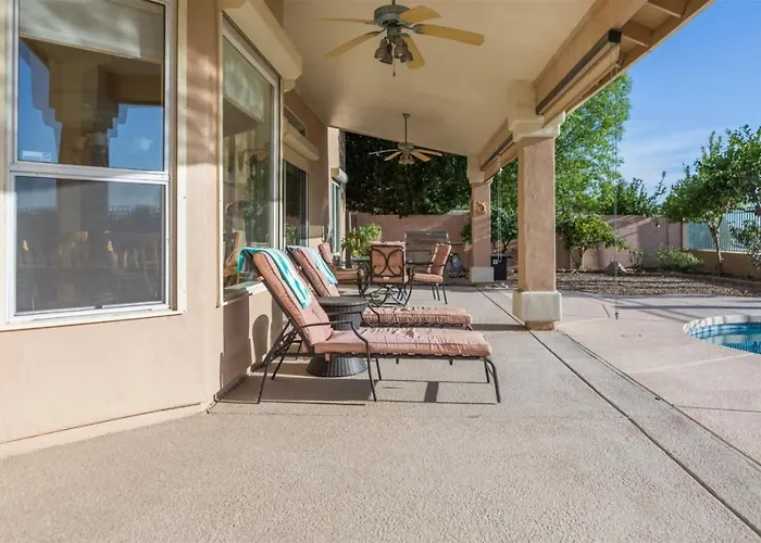Spacious Golf Course House With Pool Heater, Spa