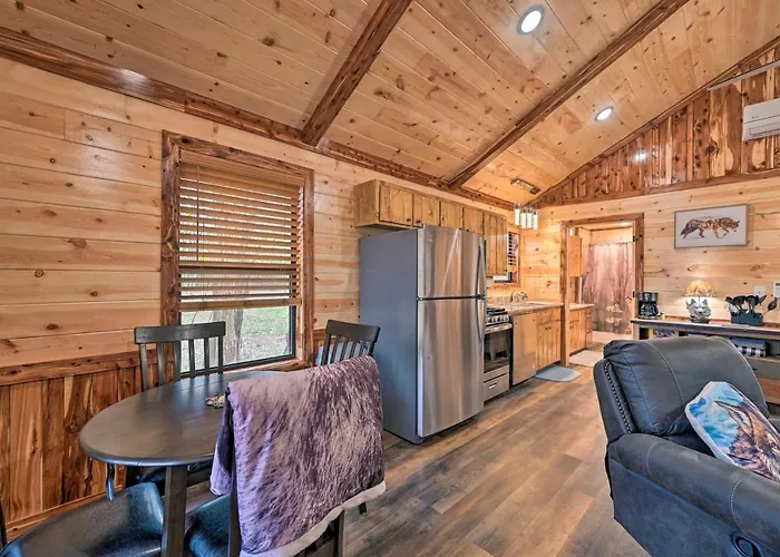 Cozy Broken Bow Cabin, Walk To The Lukfata Creek!