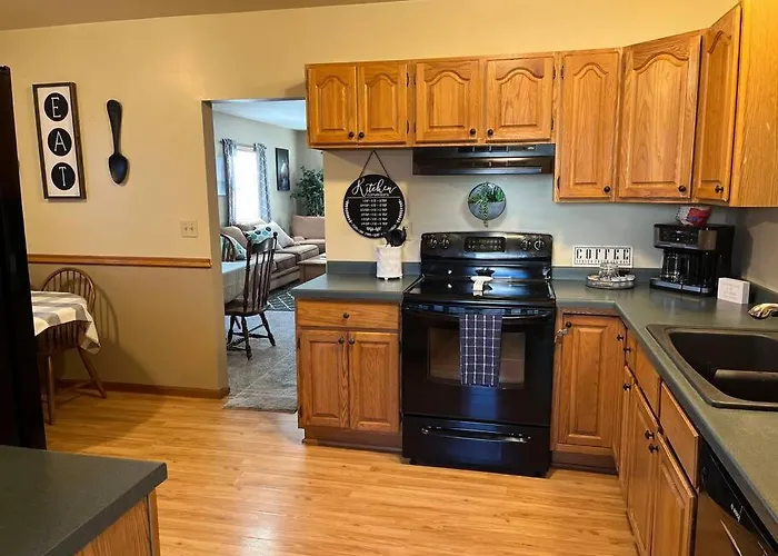 Close To Duluth! Centrally Located