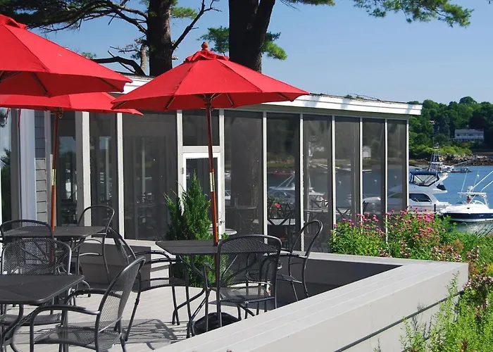 Dockside Guest Quarters