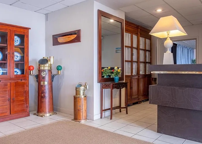 Logis Hotel Restaurant De La Plage