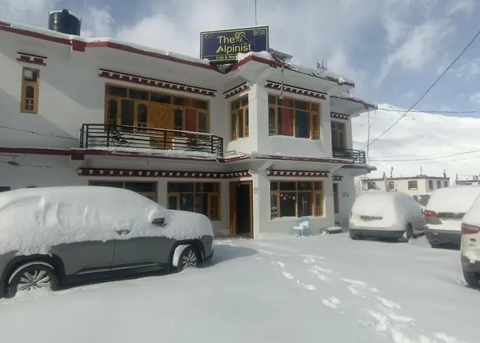 The Alpinist Cafe And Retreat