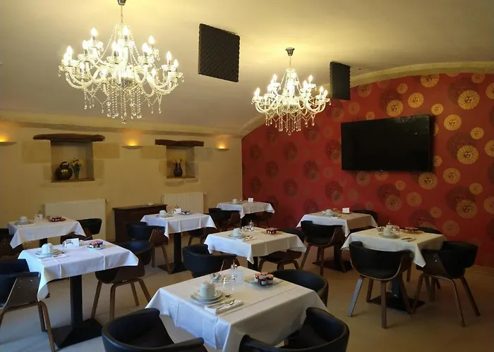 Hotel La Croix De Vernuche