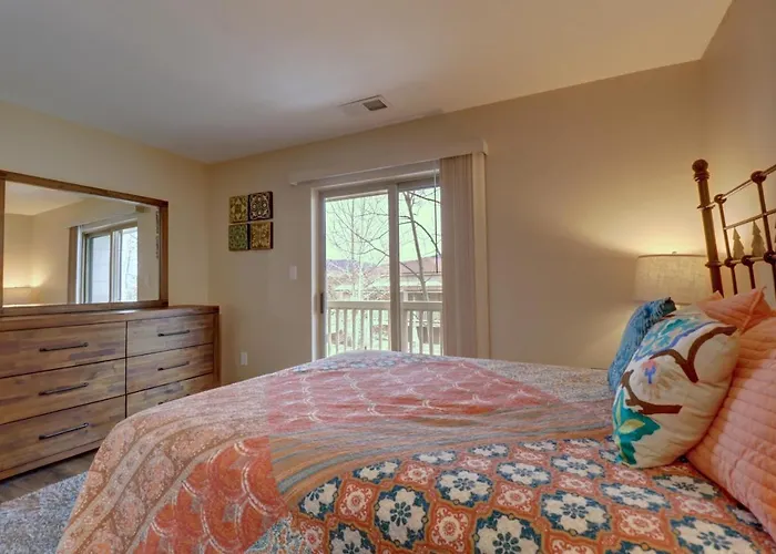 201 Point Drive Condo