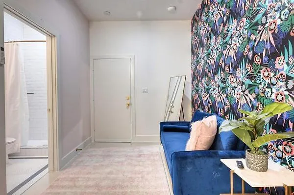 Room 2 Oleander Hotel Walk To Cruise Terminal, Restaurants & The Strand