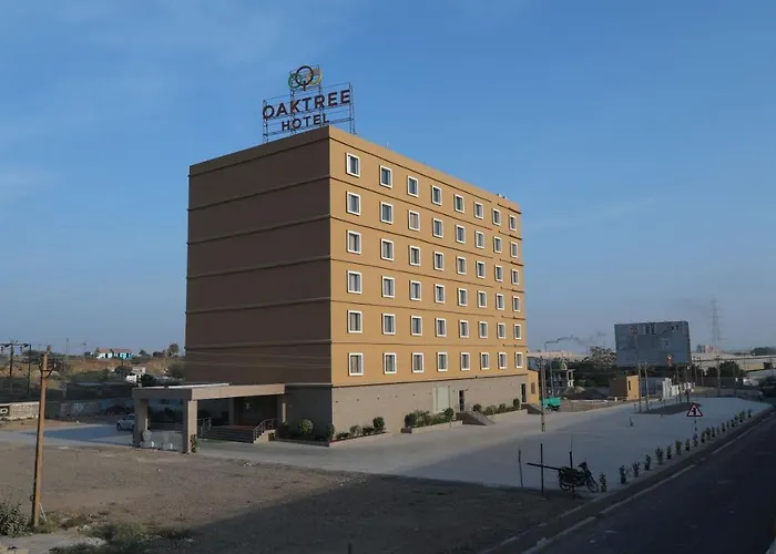 Oaktree Hotel