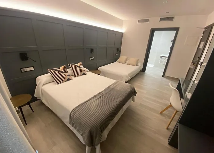 Hotel Lusitania, Centro Ciudad, Parking Privado