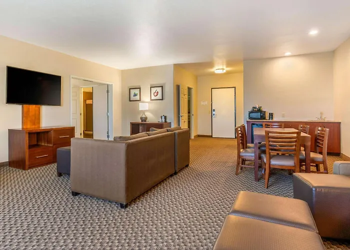 Comfort Inn & Suites Galt - Lodi North