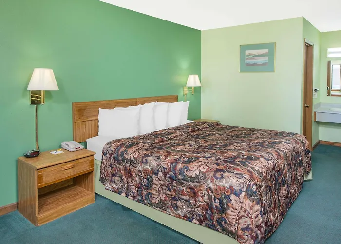 Days Inn By Wyndham Mountain Grove