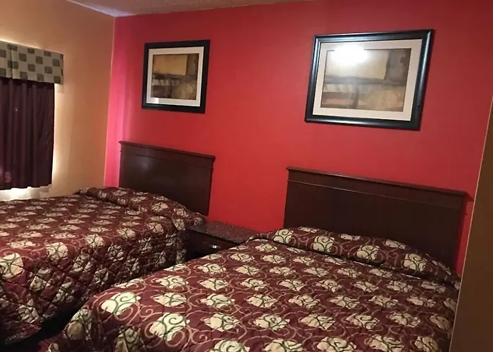 Travelodge By Wyndham Avenel Woodbridge