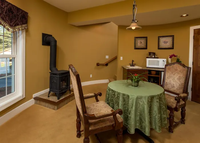 Goldmoor Inn & Resort