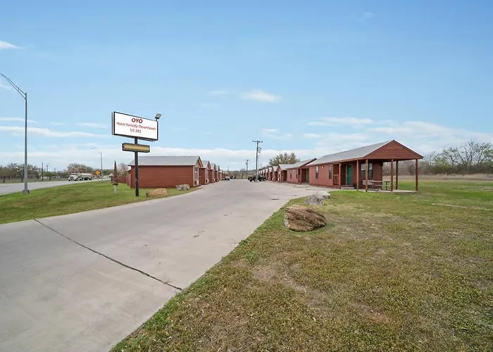 Oyo Hotel Kenedy Downtown - Us 181