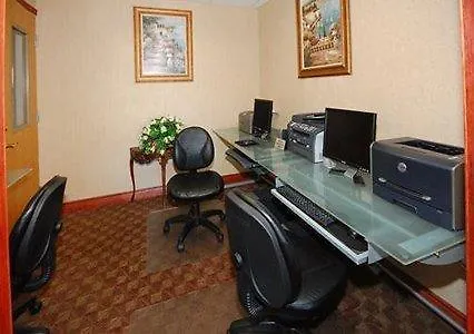Clarion Hotel Buffalo Airport