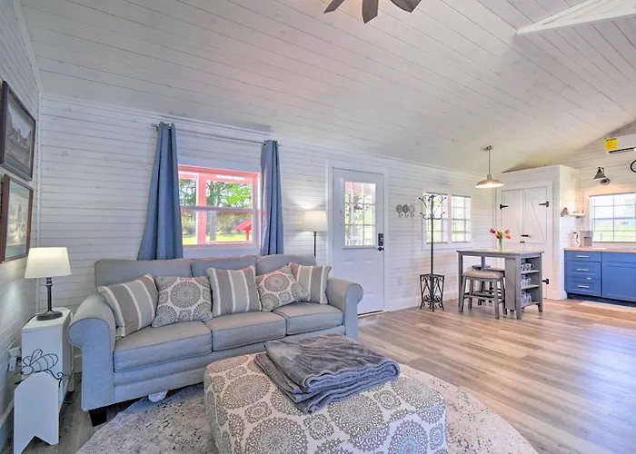 Landscape Views: Sweetwater Country Cottage!