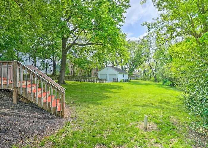 Elegant Charles Town Home: Grill, Walk Dtwn!