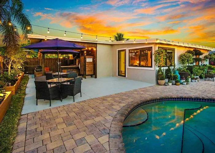 Private Heated Pool Oasis Pet-Friendly Retreat Short Or Long Stays Sleeps 2-8 Ppl