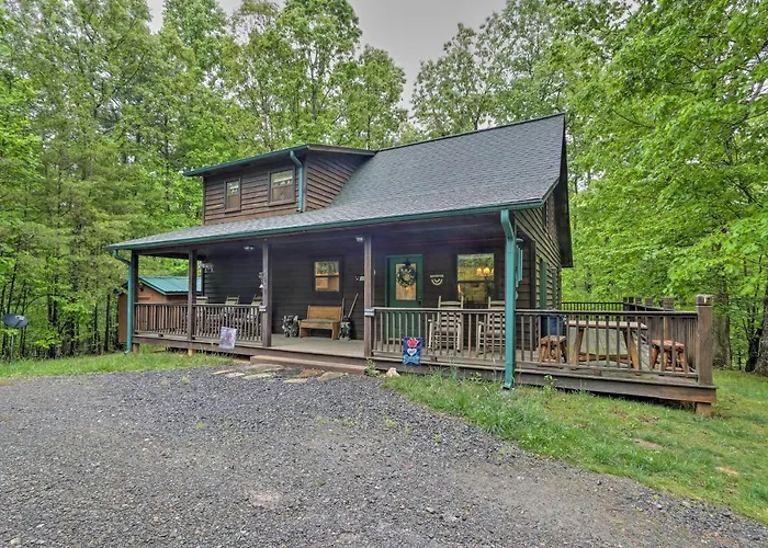Fire Pit & Grill: Whittlers Mountain Escape!