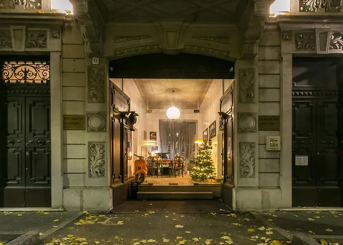 The Leoncino Hotel