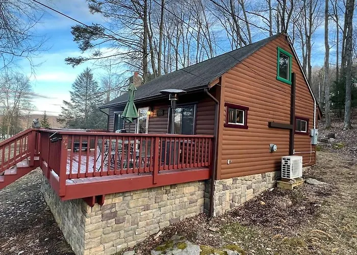 Cubs Den - Hot Tub- Walk To Lake- Fire Pit - Kayaks