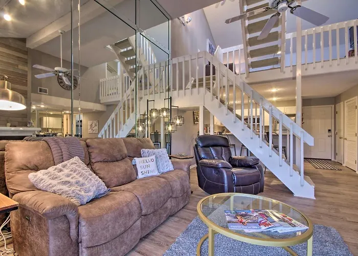 2 Mi To Margaritaville! Lake-View Retreat W/ Pool