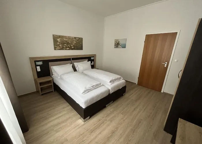 City Hotel