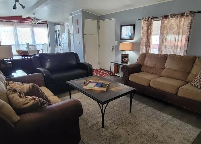 Mobilehome To Yourself 2 Rooms 1 Bath