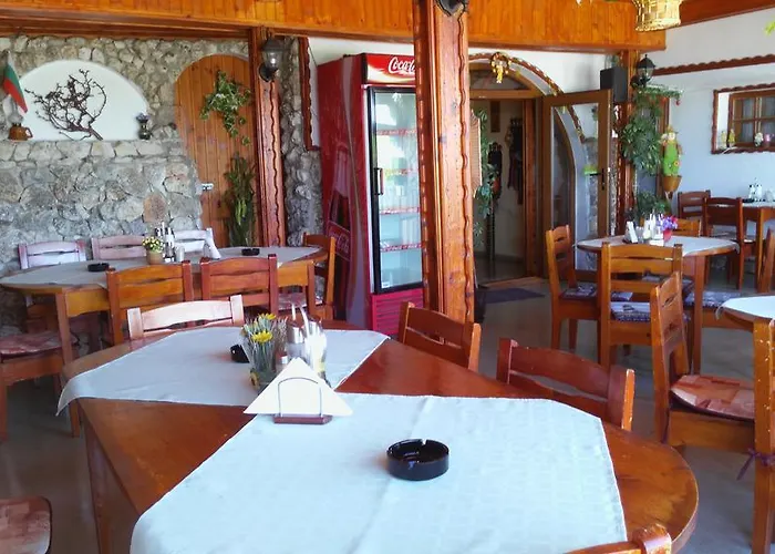 Stefan Family Hotel
