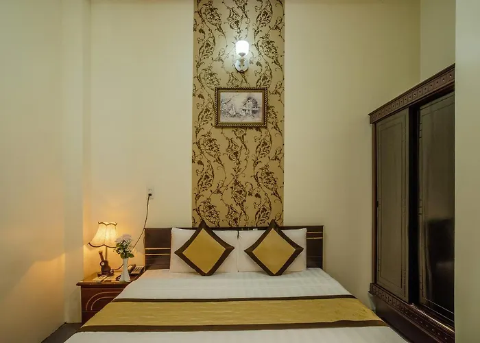 Dong Bao Hotel