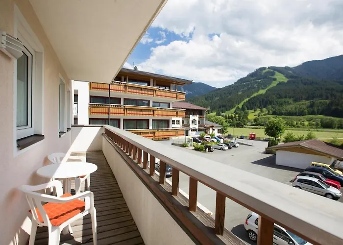 Apartmenthaus Brixen & Haus Central