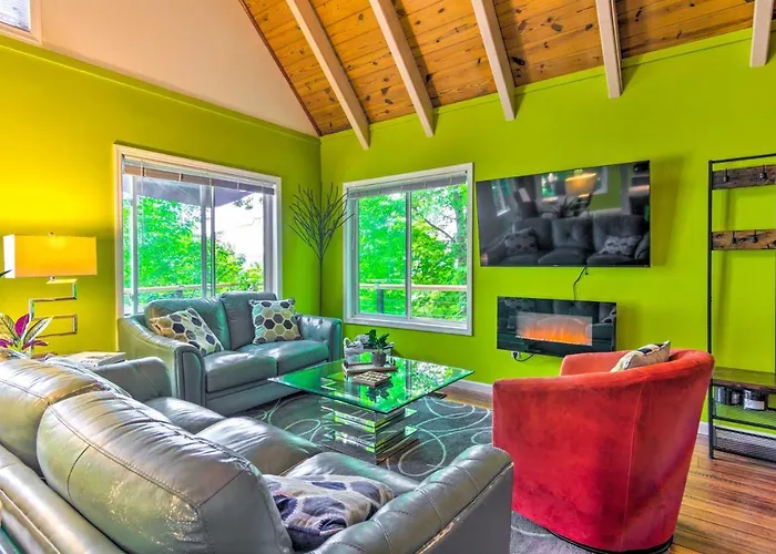 Mtn-View Gem In Lake Lure W/ Game Room & Fire Pit