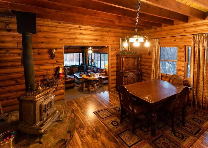 Gold Mountain Manor