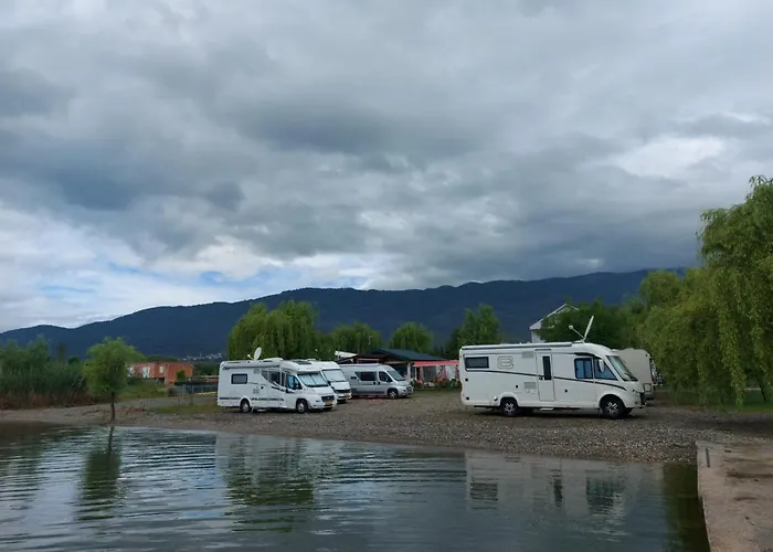 Sunrise Hotel & Camping