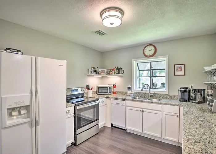 Near Beaches And Speedway! Dog-Friendly Hidden Gem