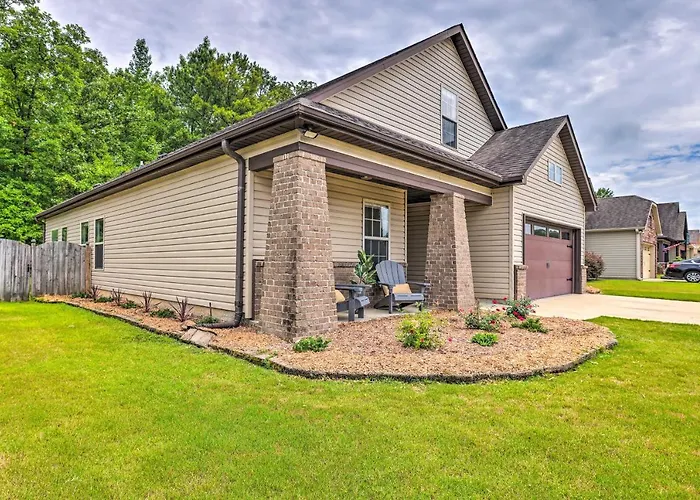 Family-Friendly Calera Getaway W/ Game Room!
