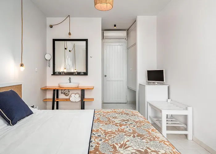 Mrs Chryssana Beach Hotel By Ghh (Adults Only)