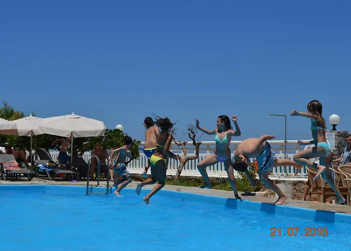 Sunset Beach Hotel