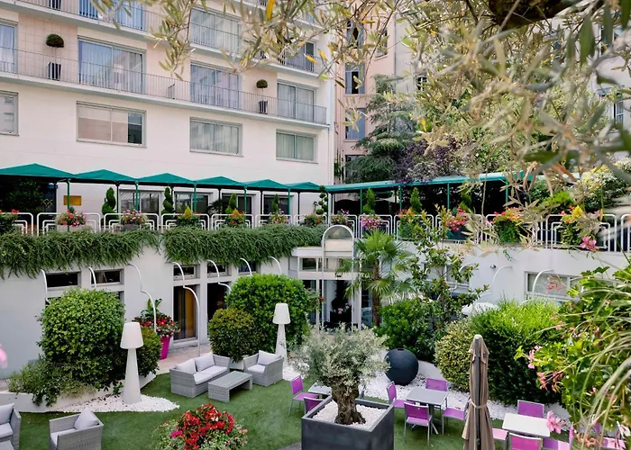 Hotel Charlemagne By Happyculture