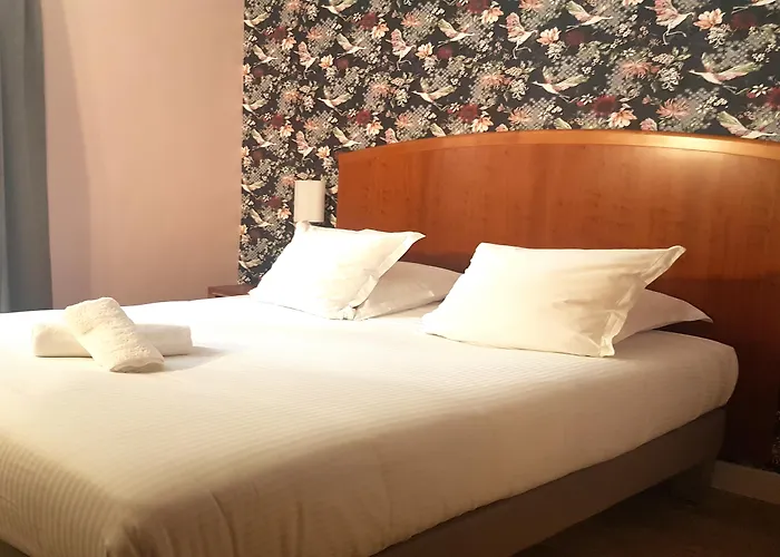 Grand Hotel Dauphine Toulon, Boutique Hotel & Suites