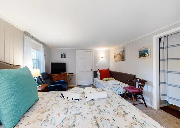 Beach Rose Guest Studio