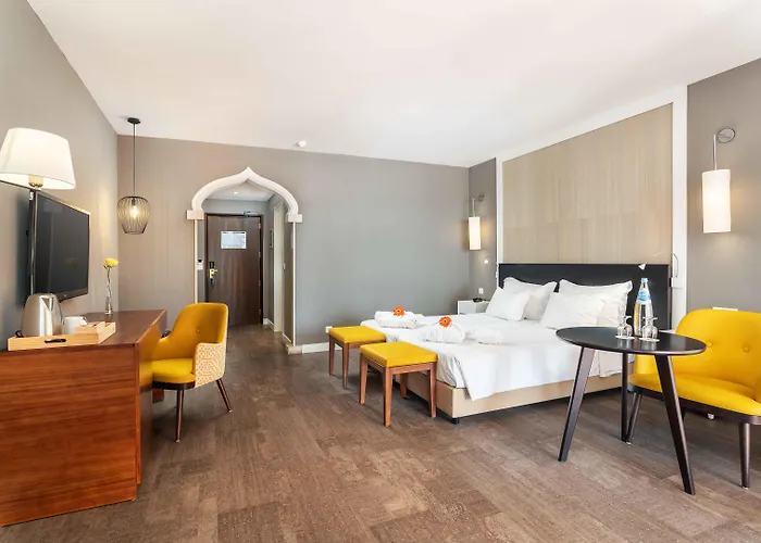 AP Oriental Beach - Adults Friendly