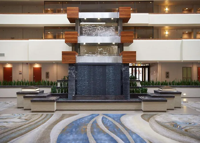 Doubletree By Hilton Fresno Convention Center