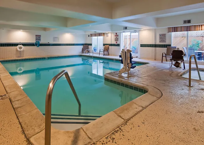 Best Western Plus Airport Inn & Suites