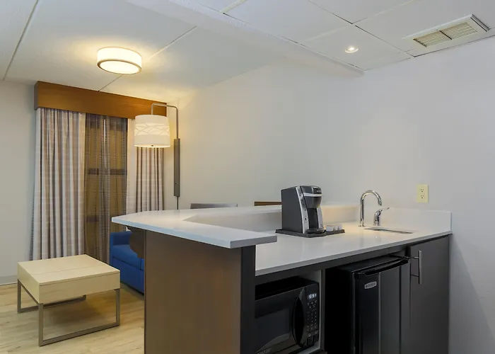 Holiday Inn Express Milwaukee - West Medical Center By Ihg