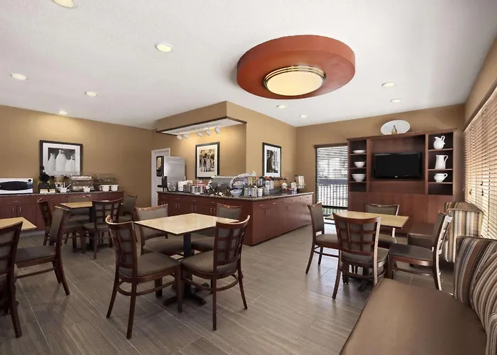 Baymont By Wyndham Lewisville