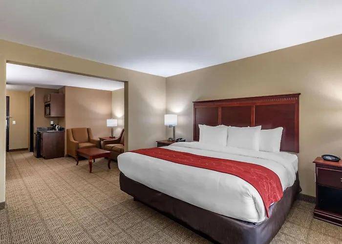 Comfort Suites Ennis