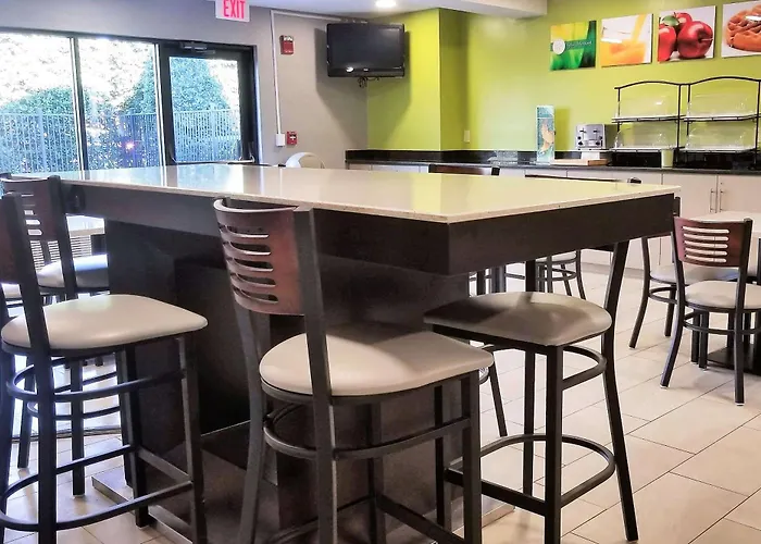 Quality Inn & Suites Raleigh North