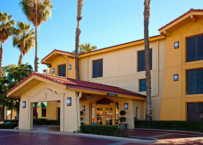 La Quinta Inn & Suites By Wyndham San Bernardino