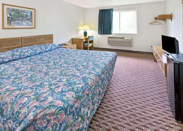 Super 8 By Wyndham Canonsburg/Pittsburgh Area