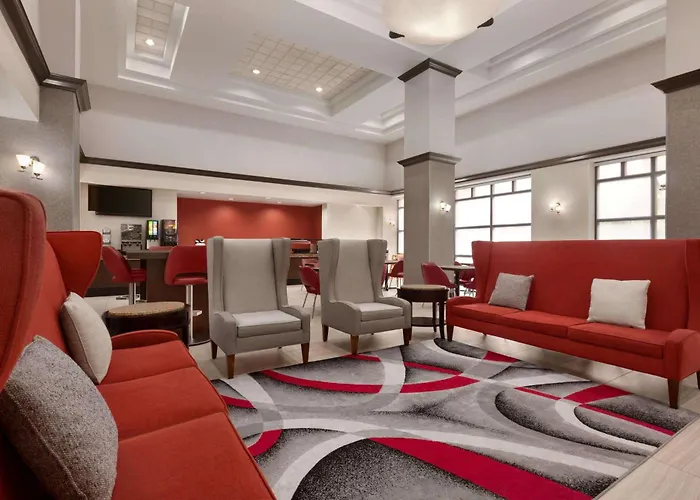Ramada By Wyndham Suites Orlando Airport