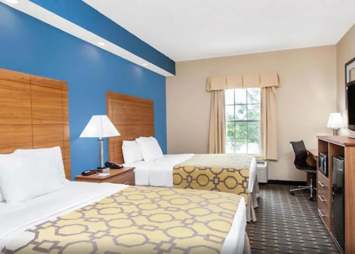 Baymont By Wyndham Jacksonville/Butler Blvd